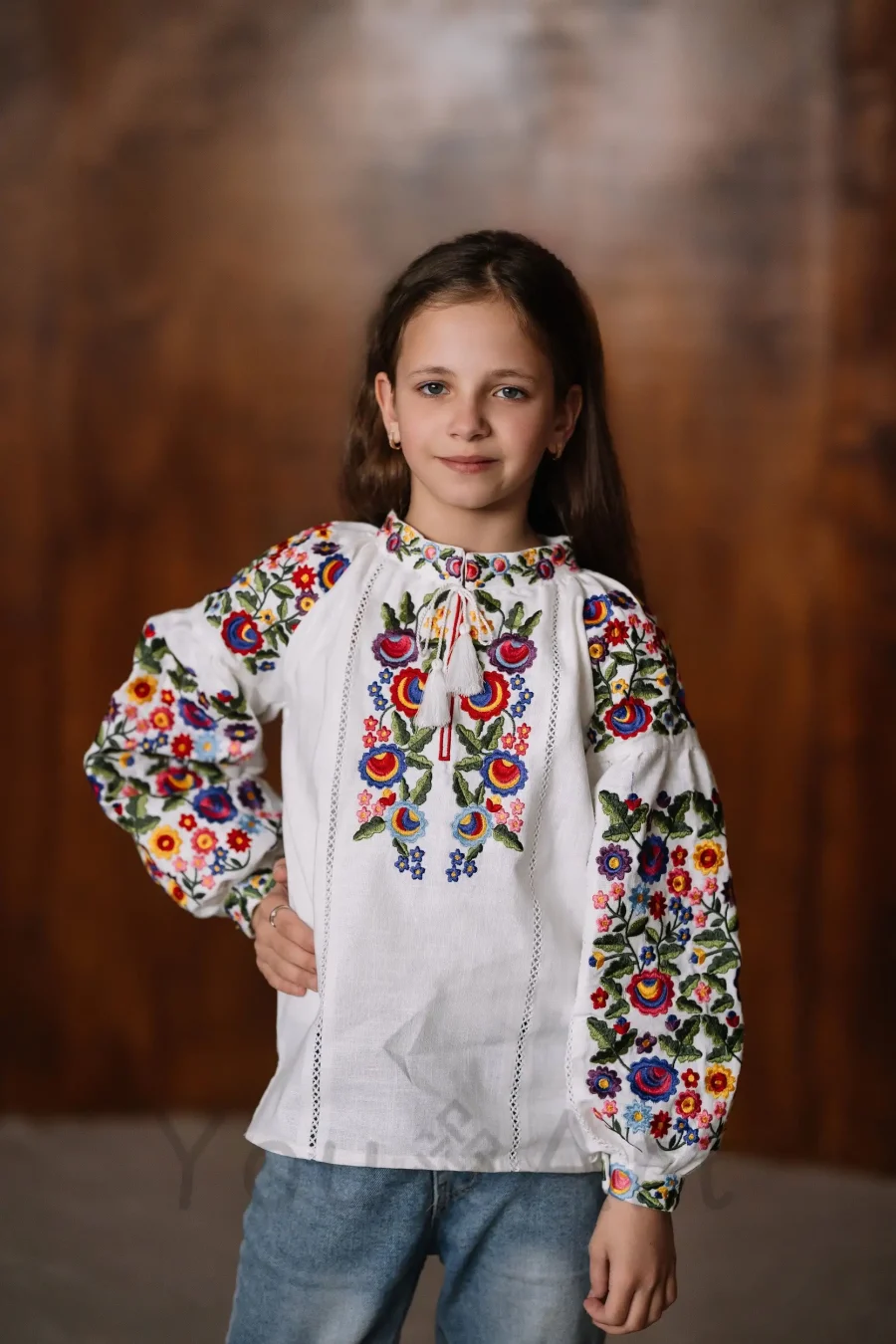 Вишиванка для дівчинки льон Квітуча (рожево-зелена)