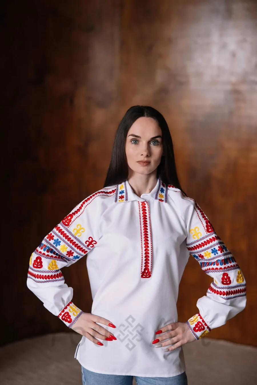 Вишиванка жіноча Слобожанський код (червоно-синя)